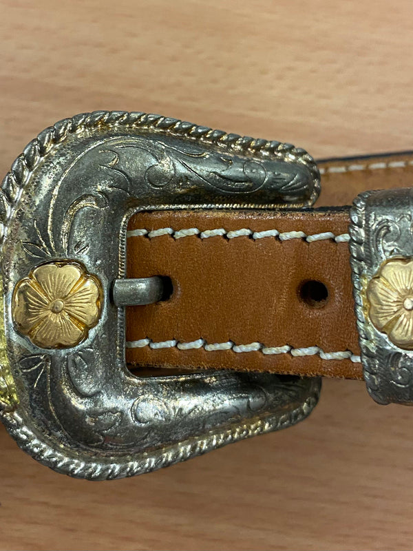 Vintage-Ledergürtel mit floral verzierter Schnalle
