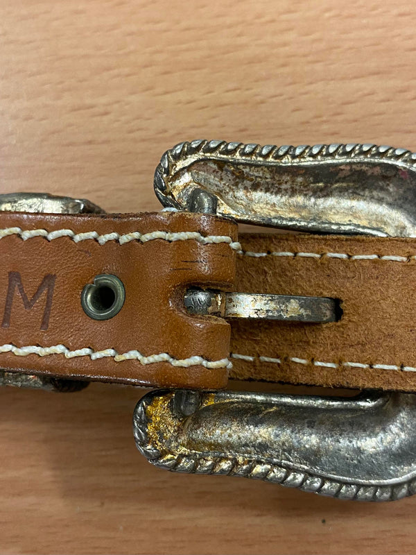 Vintage-Ledergürtel mit floral verzierter Schnalle
