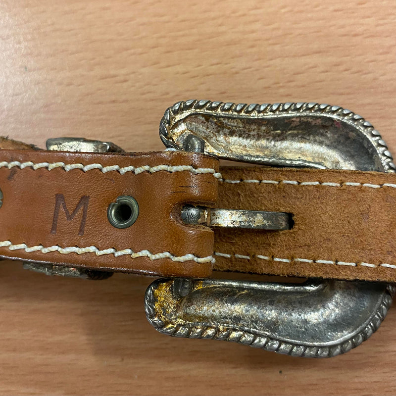 Vintage-Ledergürtel mit floral verzierter Schnalle
