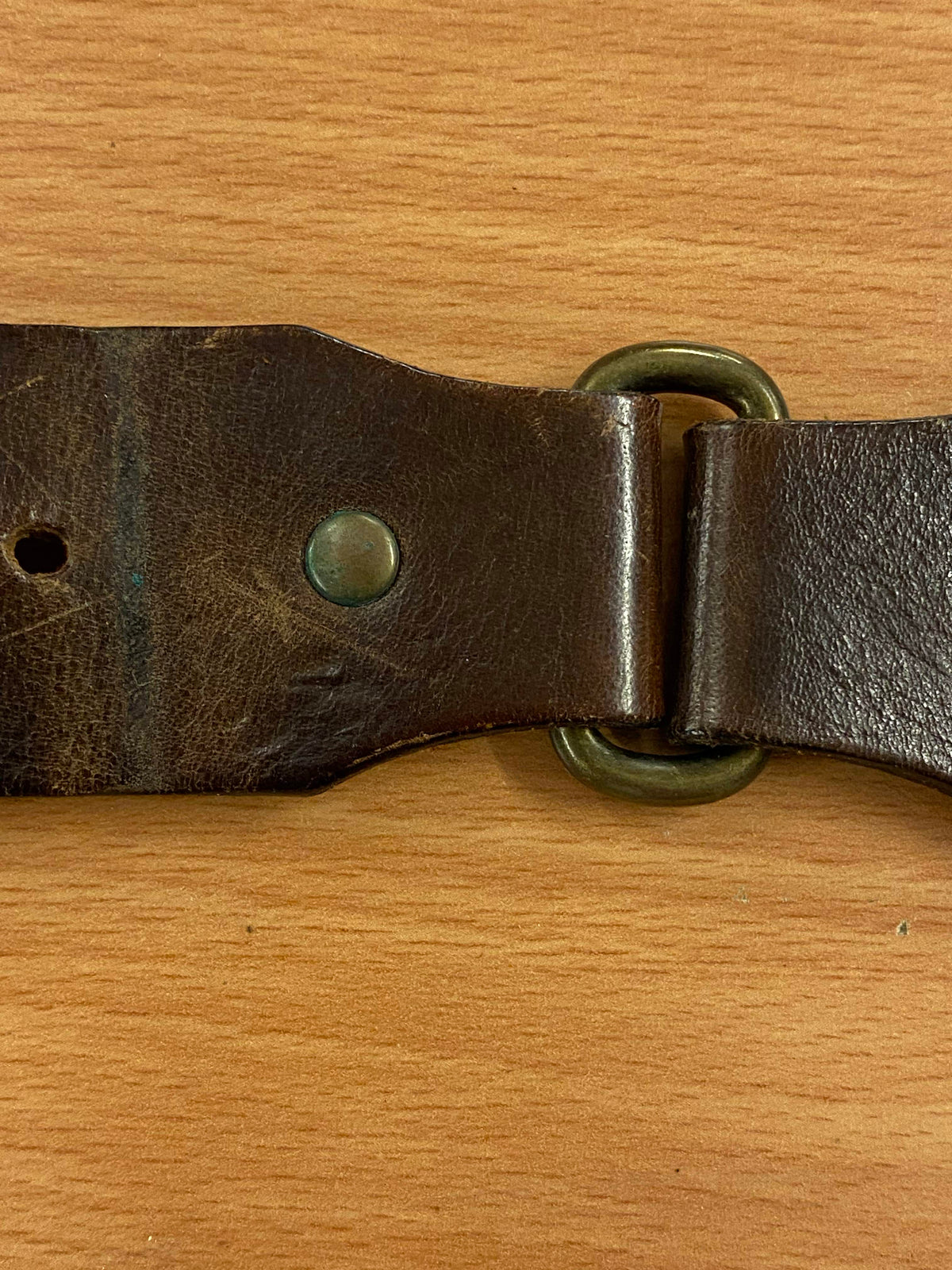 Vintage-Leder-Gürtel mit markanter Schnalle und Adlermotiv