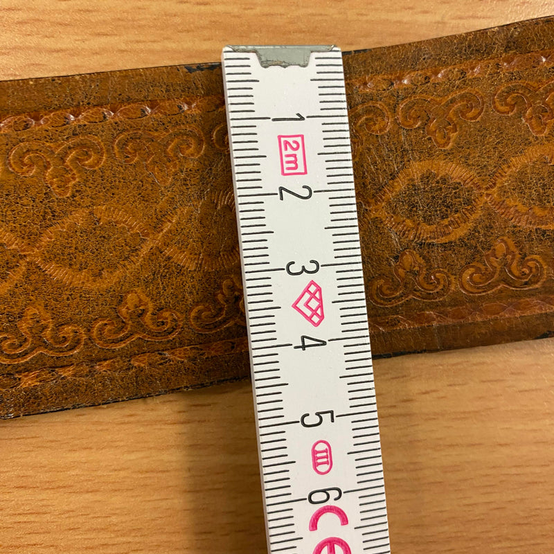 Vintage Leder-Gürtel mit barockem Metallverschluss
