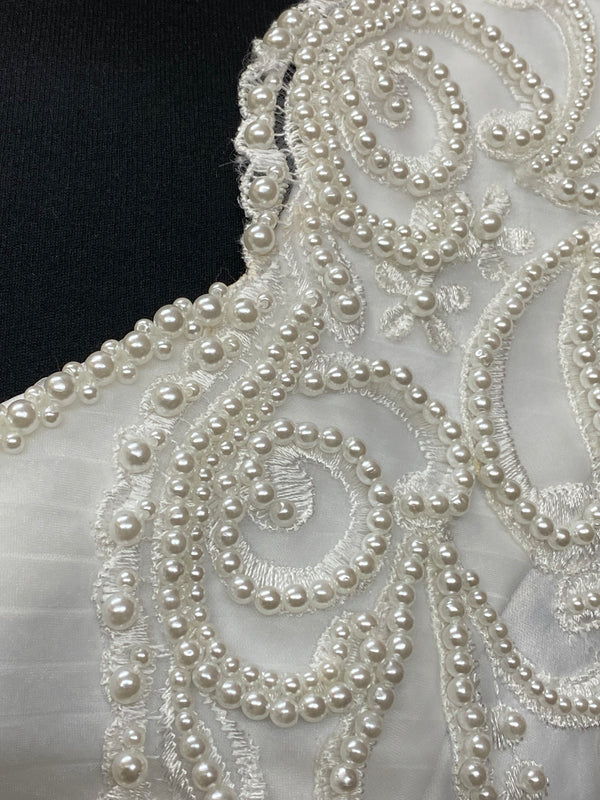 Vintage Brautkleid aus Satin mit Perlenapplikationen – Gr. 36, Ansicht 3