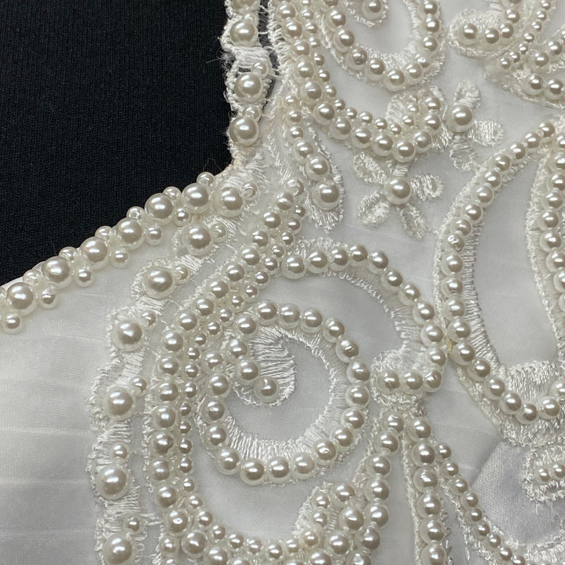 Vintage Brautkleid aus Satin mit Perlenapplikationen – Gr. 36, Ansicht 3