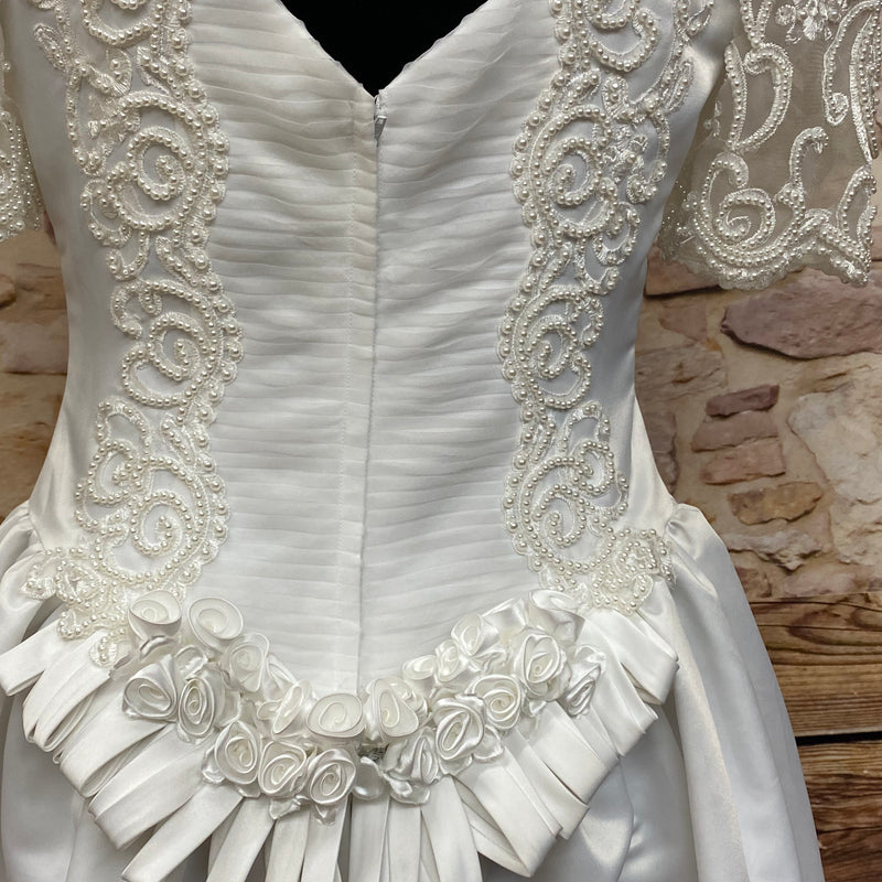 Vintage Brautkleid aus Satin mit Perlenapplikationen – Gr. 36, Ansicht 5