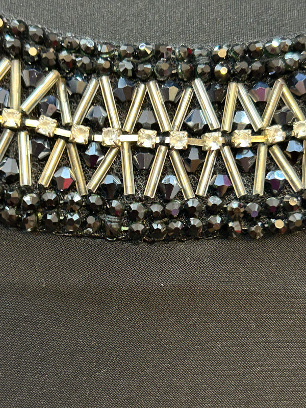 Elegantes Schwarzes Kleid mit Glitzerkragen, Gr.36