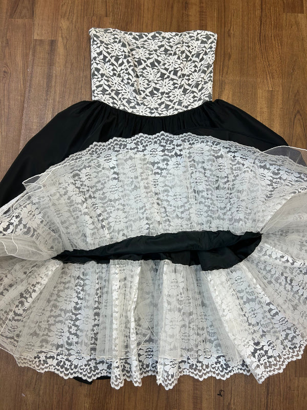 Elegantes Vera Mont Vintage Cocktailkleid – Gr. 34