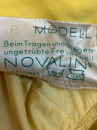 Sonnengelbe Eleganz – Vintage Plisseekleid Gr. 34