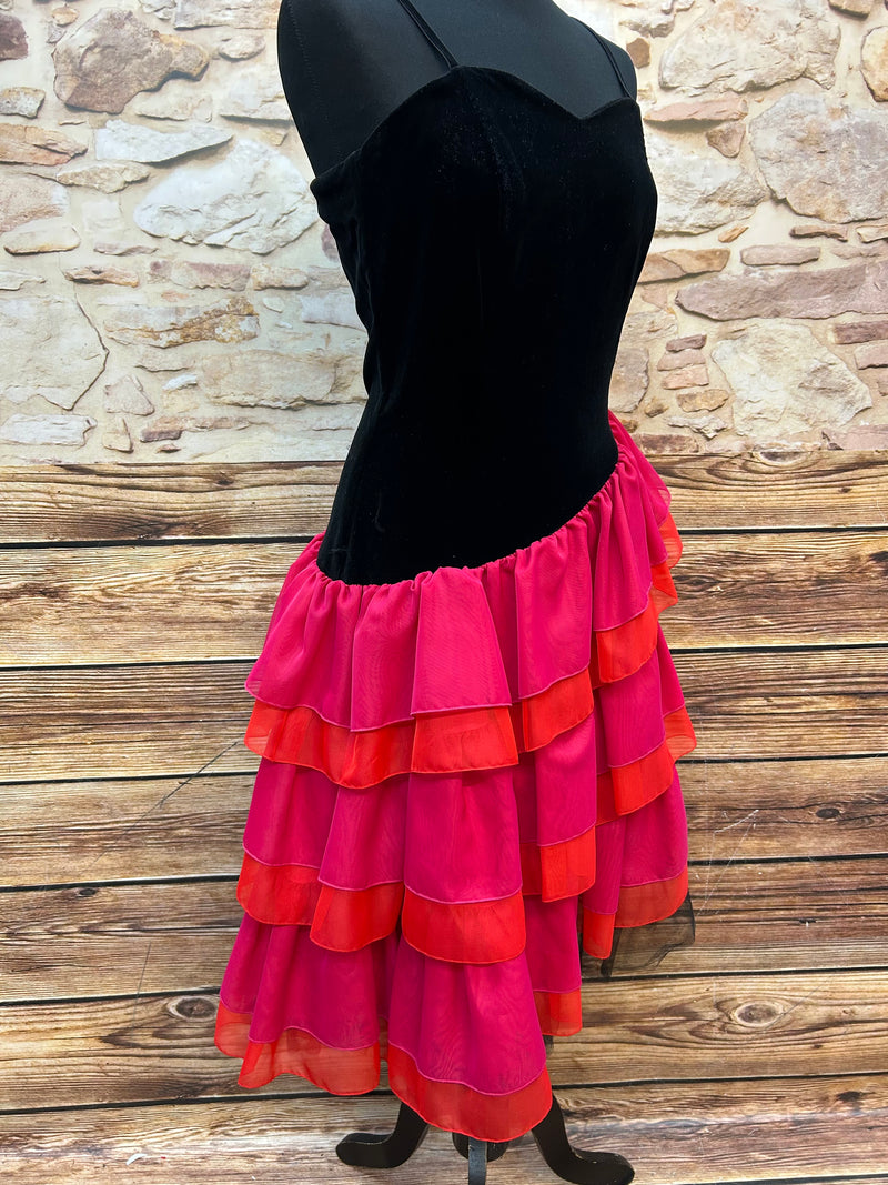 Vintage-Kleid Gr. 38 - Eine Pracht in Samt und Volants