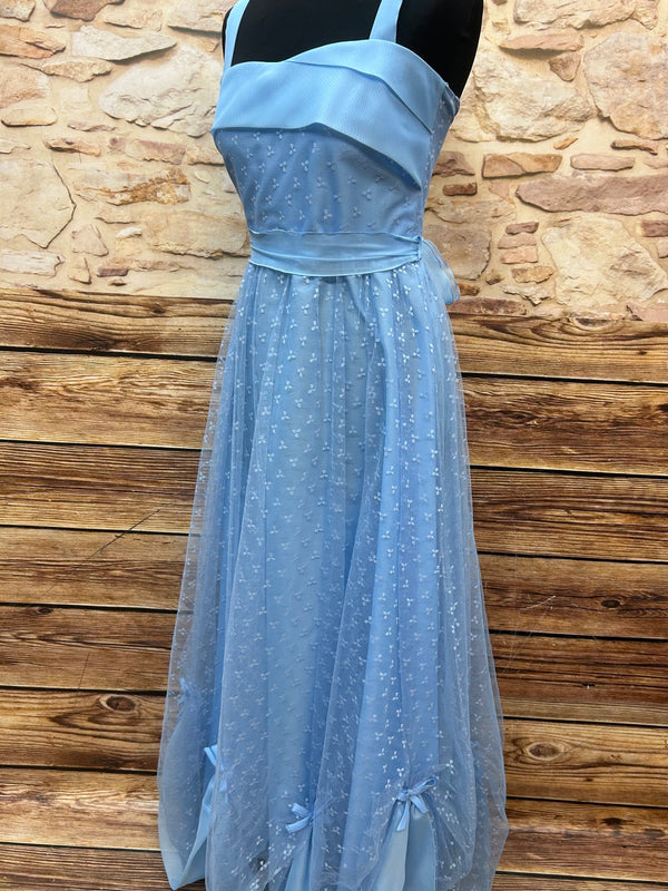Hellblaues Tüll-Abendkleid