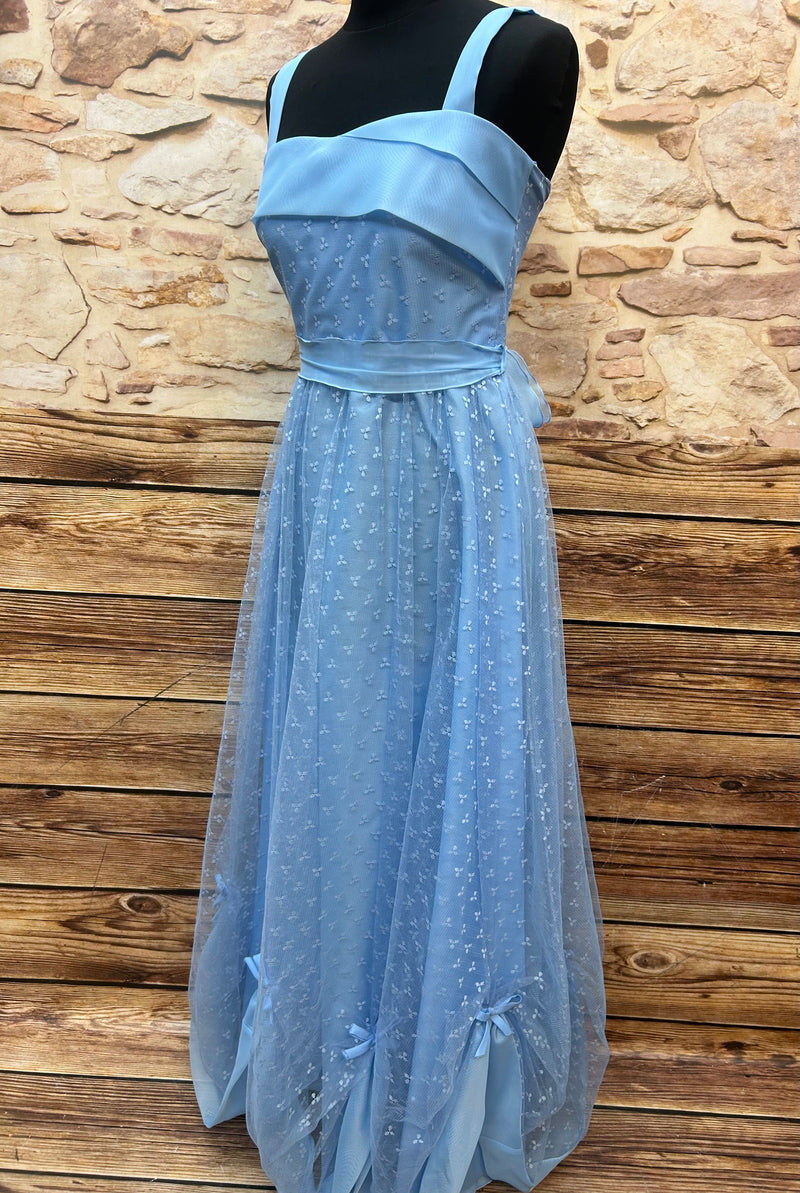 Hellblaues Tüll-Abendkleid