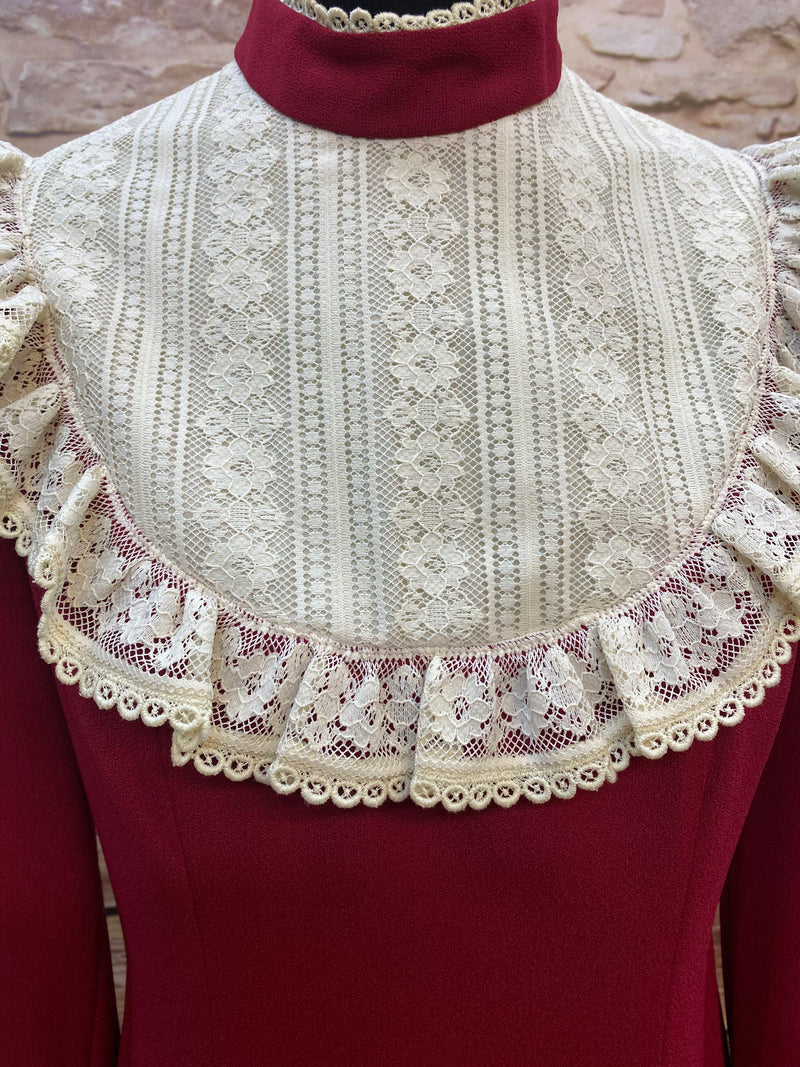 Elegantes Vintage-Kleid in Bordeauxrot mit Spitzenbesatz – Größe 38