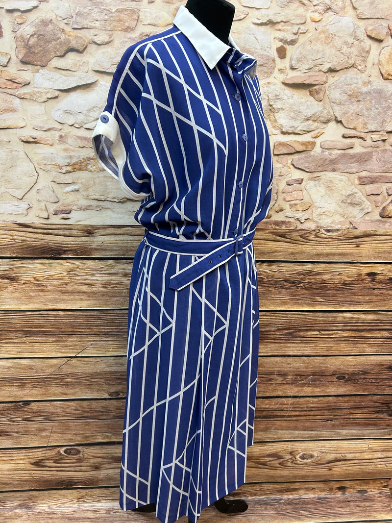 Zeitlos schick in Größe 46 – Vintage-Kleid von Lady Adler