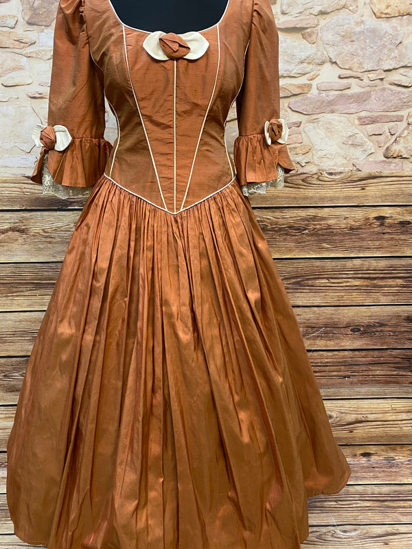 Vintage-Kleid aus den 1980er Jahren