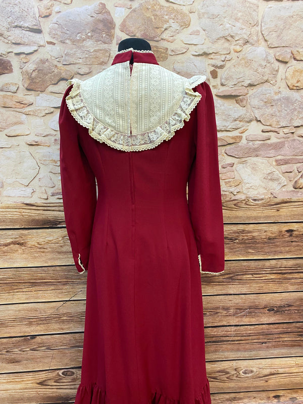 Elegantes Vintage-Kleid in Bordeauxrot mit Spitzenbesatz – Größe 38