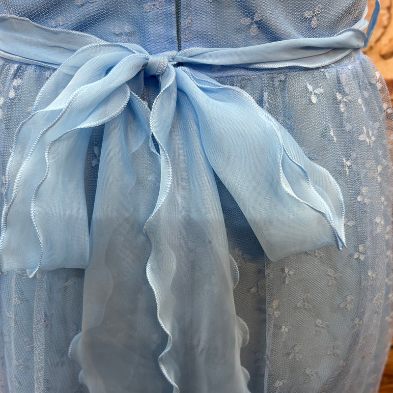 Hellblaues Tüll-Abendkleid