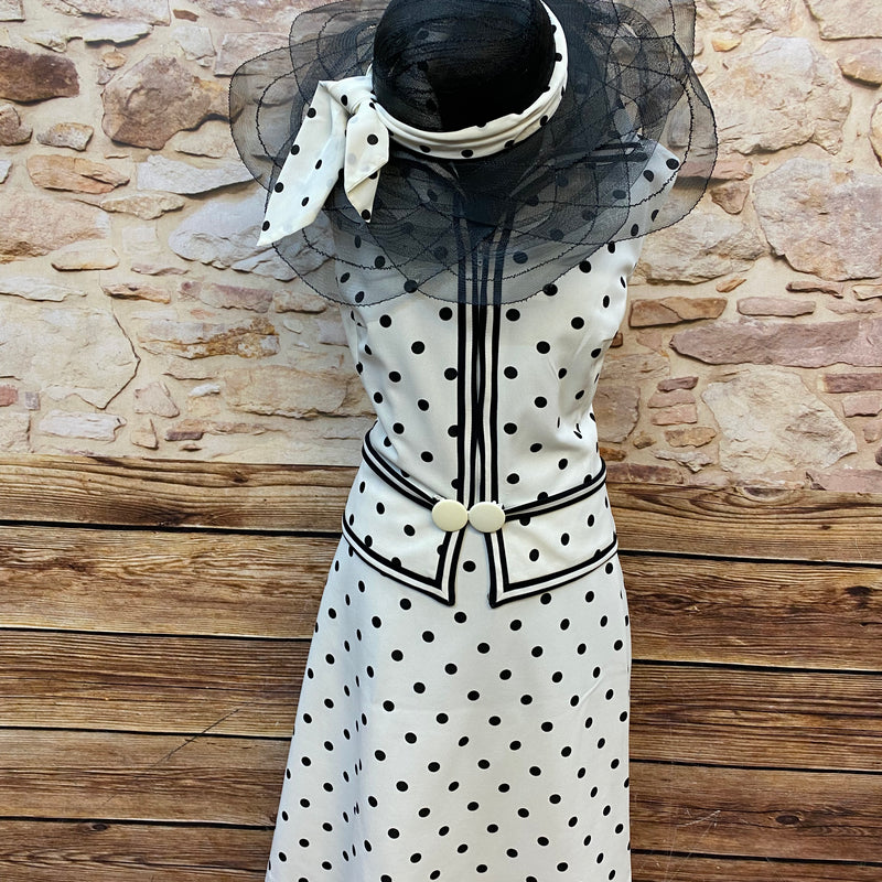 Vintage Damen-Kostüm im 50er Jahre Stil, mit Polka Dot´s in weiß/schwarz Gr.48, Rock, Jacken-Bluse, Hut, Gürtel und Handschuhen