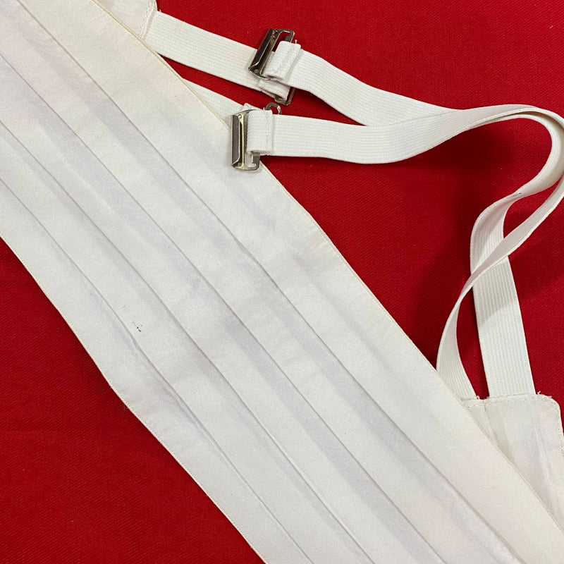 Weißer Vintage Kummerbund – Klassisches Design, Zustand gut