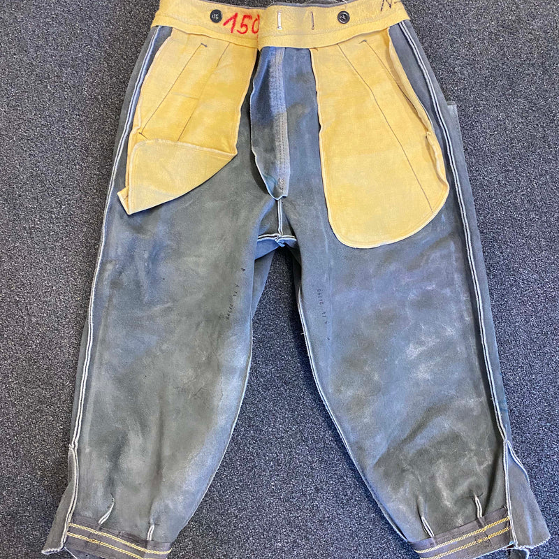 Robuste Vintage Kniebundlederhose in Grau – Größe S
