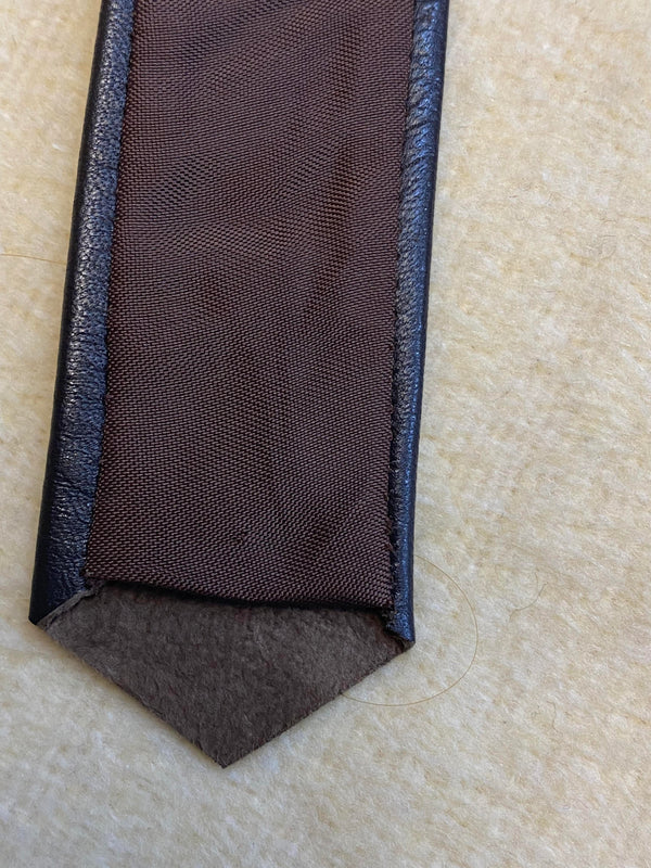 Dunkelrote Vintage  Lederkrawatte