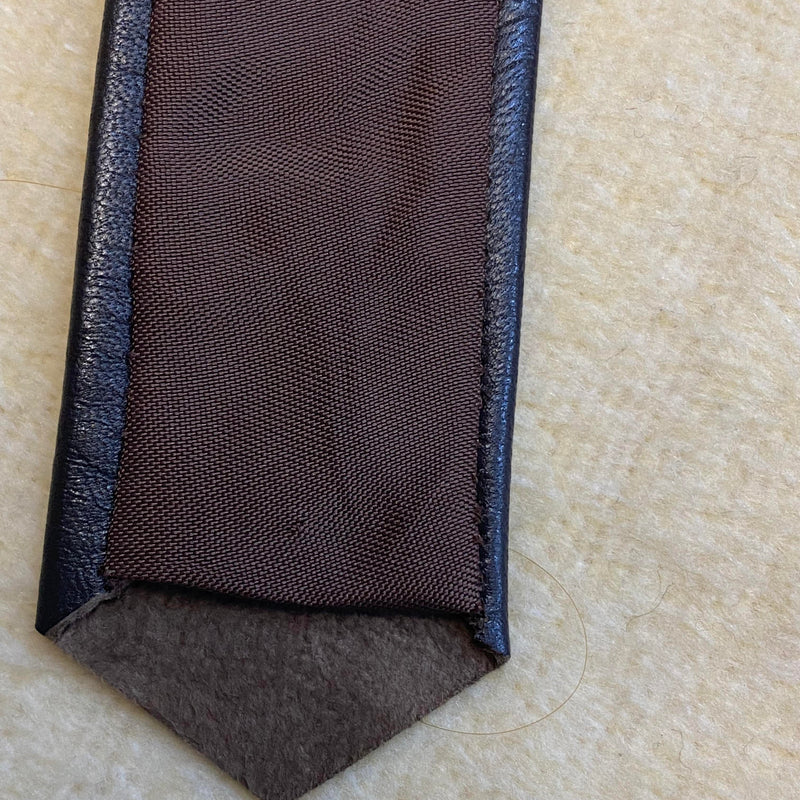 Dunkelrote Vintage  Lederkrawatte