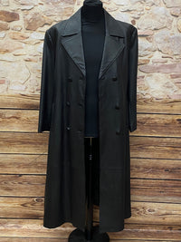 Manteau en cuir vintage noir de haute qualité d'occasion. Taille 46 