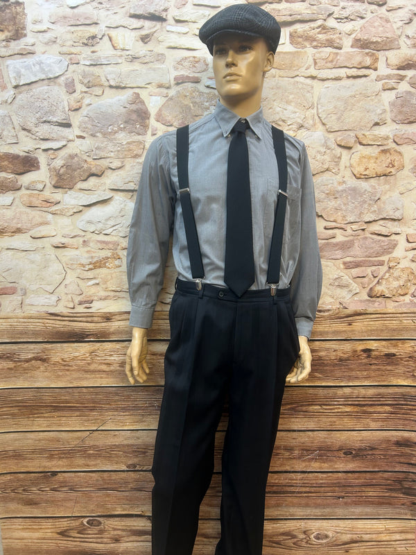 Komplett-Outfit im Peaky Blinders Stil – Gr. 52 (mit Hosenträgern, Krawatte & Schiebermütze)