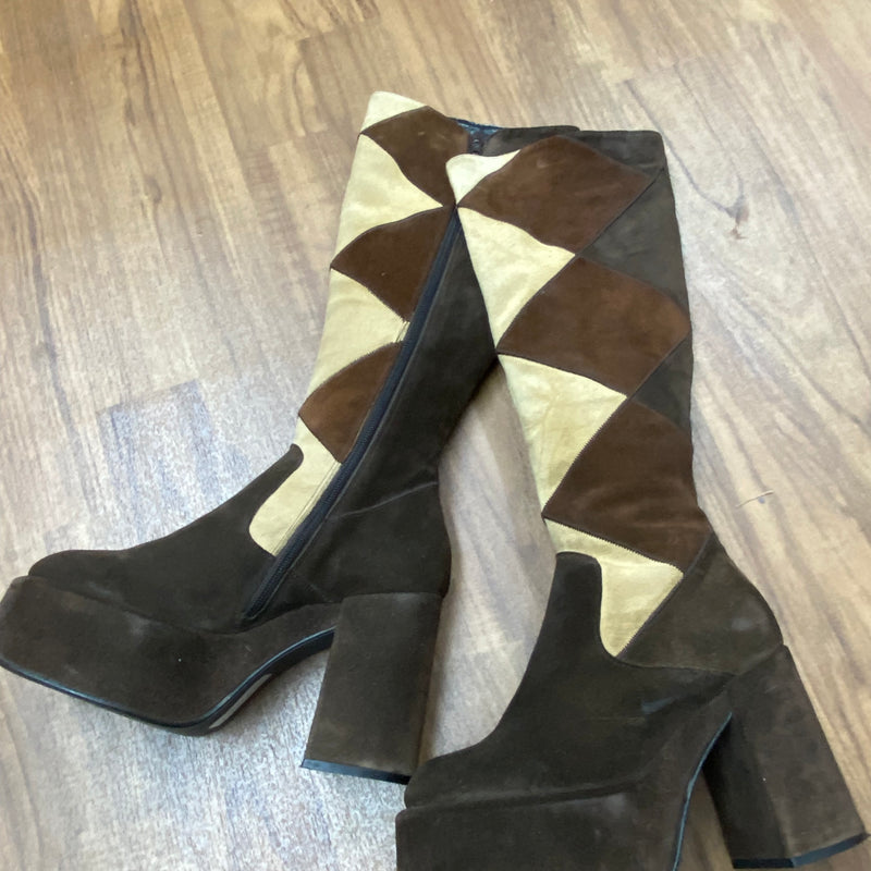 70er Jahre Stiefel aus Wildleder mit Plateauabsatz