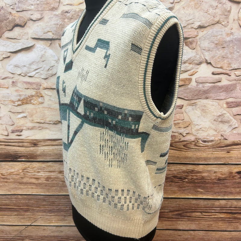 Pullunder Gr. 46 (fällt größer aus) – Vintage-Strick mit Retro-Muster