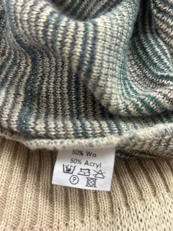 Pullunder Gr. 46 (fällt größer aus) – Vintage-Strick mit Retro-Muster