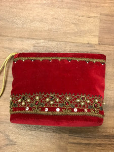 Antike kAntike kleine Handtasche aus Samt in rot