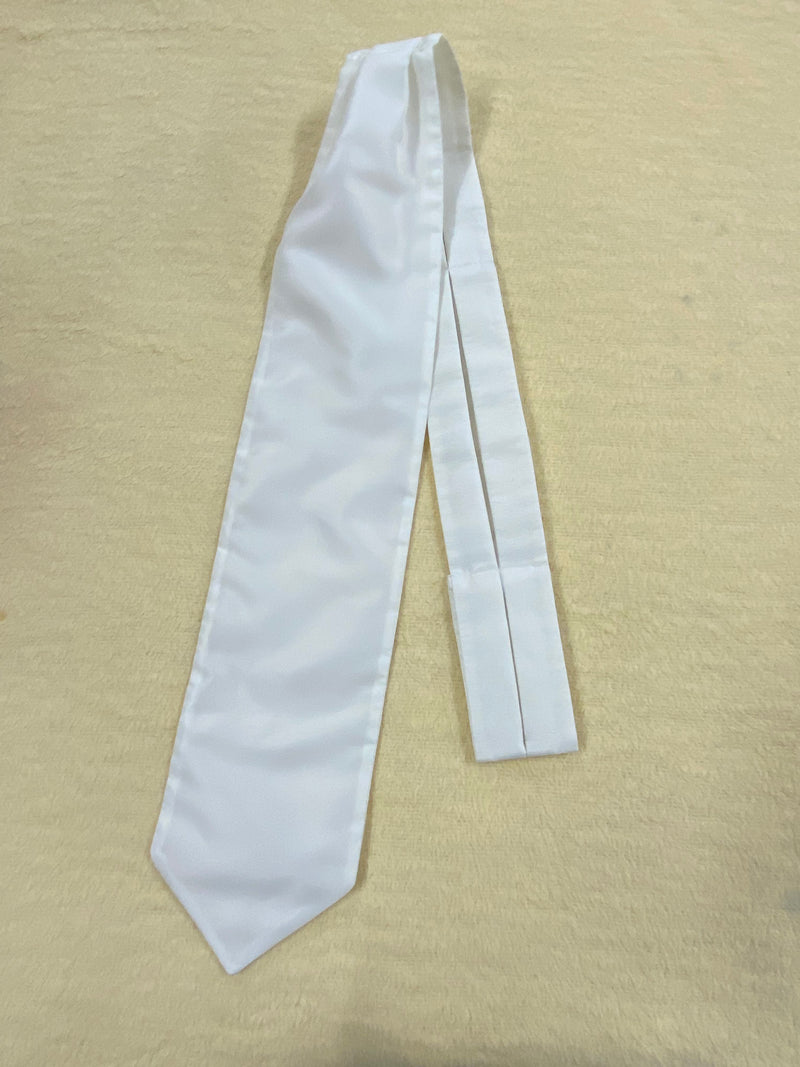 Eleganter weißer Krawattenschal im klassischen Design