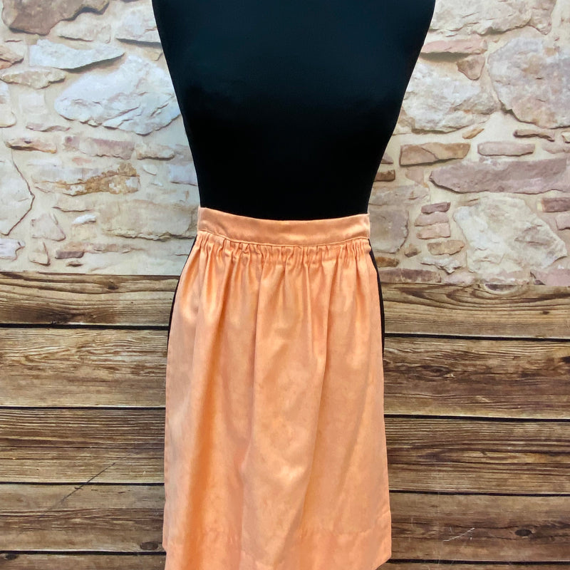 Vintage Dirndlschürze – Apricot Uni – Baumwolle