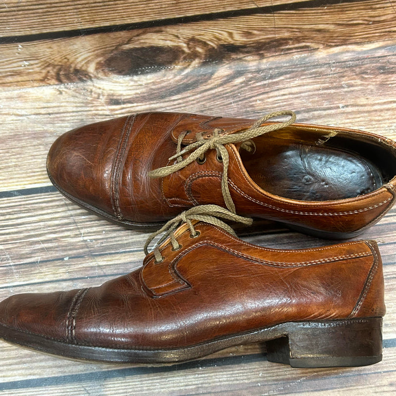 ChatGPT:  Cognac-braune Vintage Lederschnürer – Gr. 7 ½ (≈ EU 41)