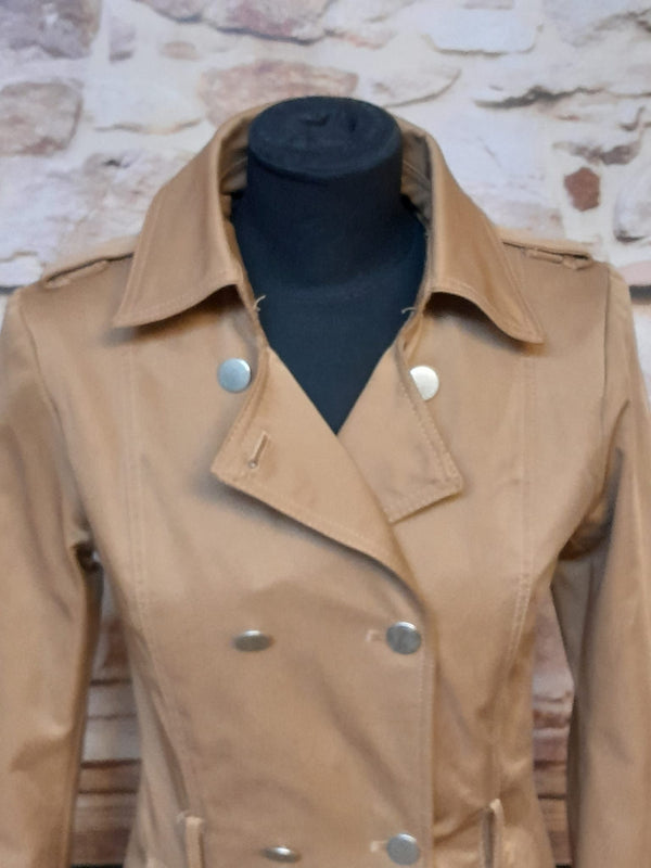 Trench marque Flame taille 34 en beige