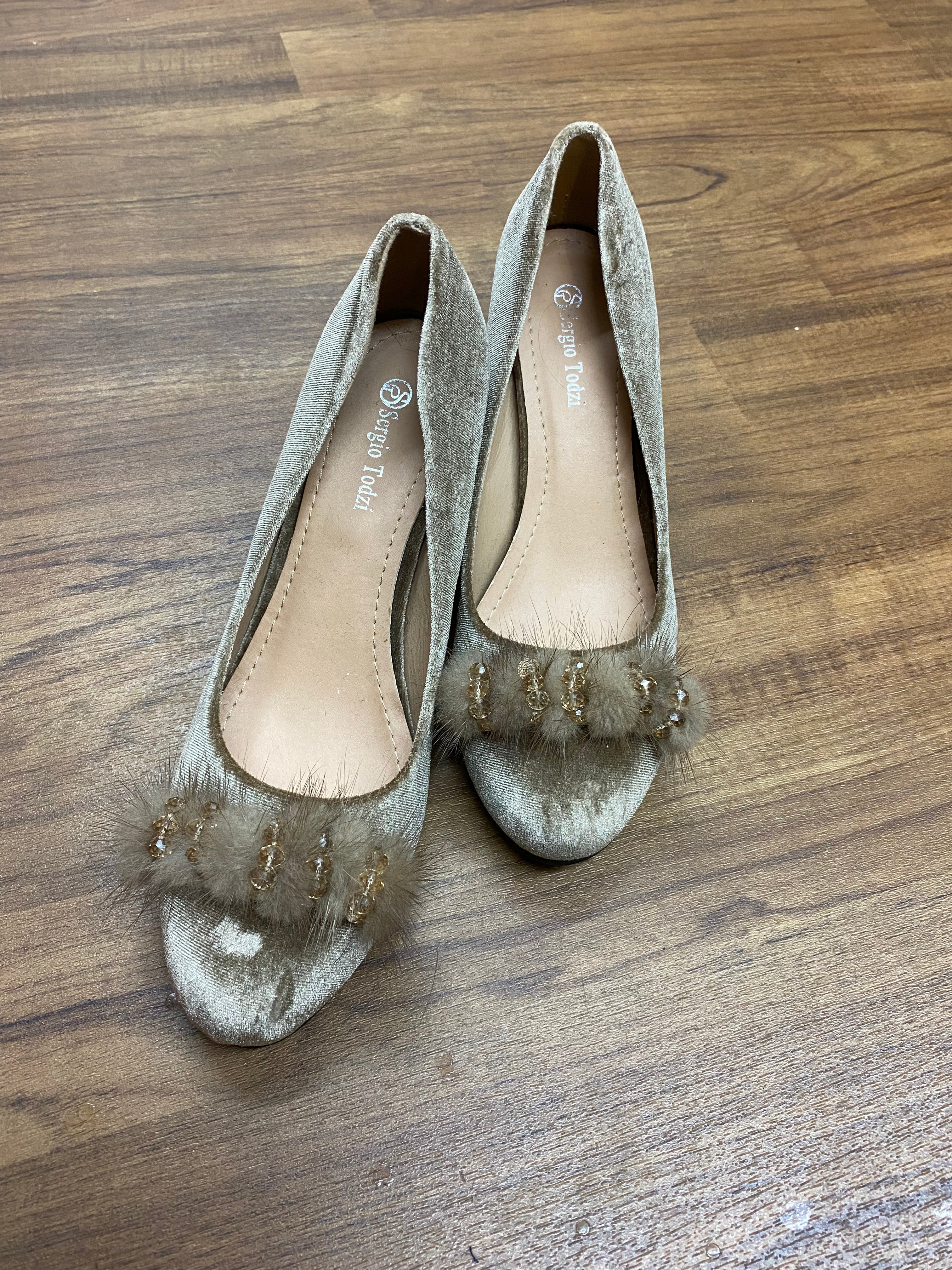 Vintage Damen Schuh mit Fell-Puschel, Pumps Gr.39 in beige