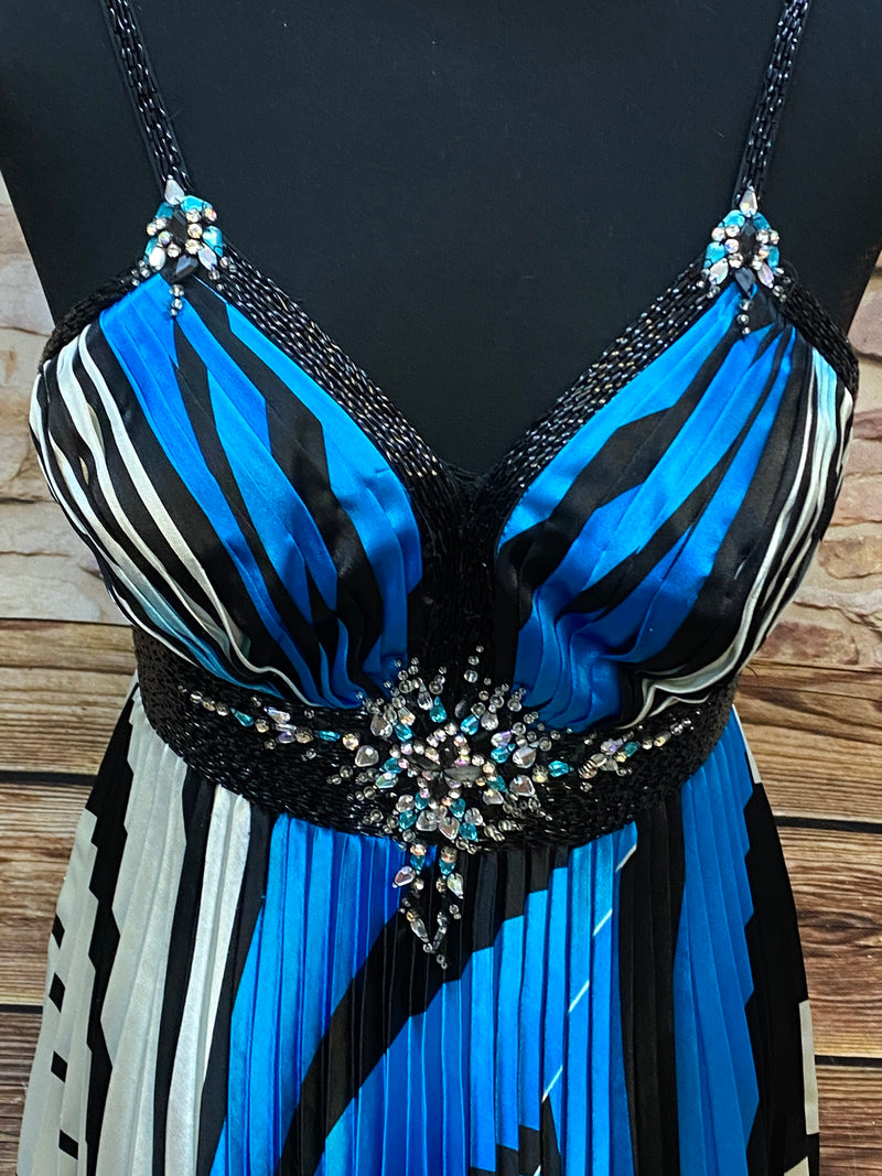 Fabelhaftes Plissee‐Abendkleid „Unique“ in XS