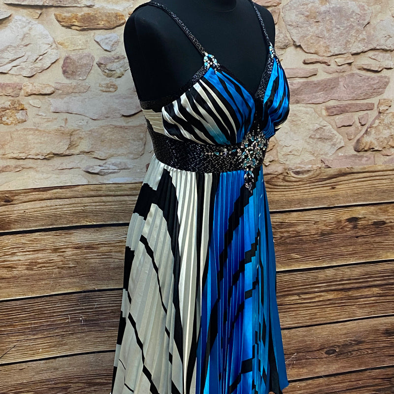 Fabelhaftes Plissee‐Abendkleid „Unique“ in XS