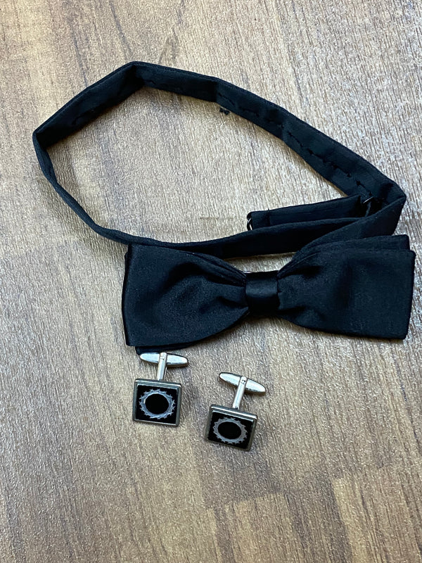 „Weißer Herrenanzug Vintage Größe 50 mit Hose, Hemd, Fliege und Manschettenknöpfen“