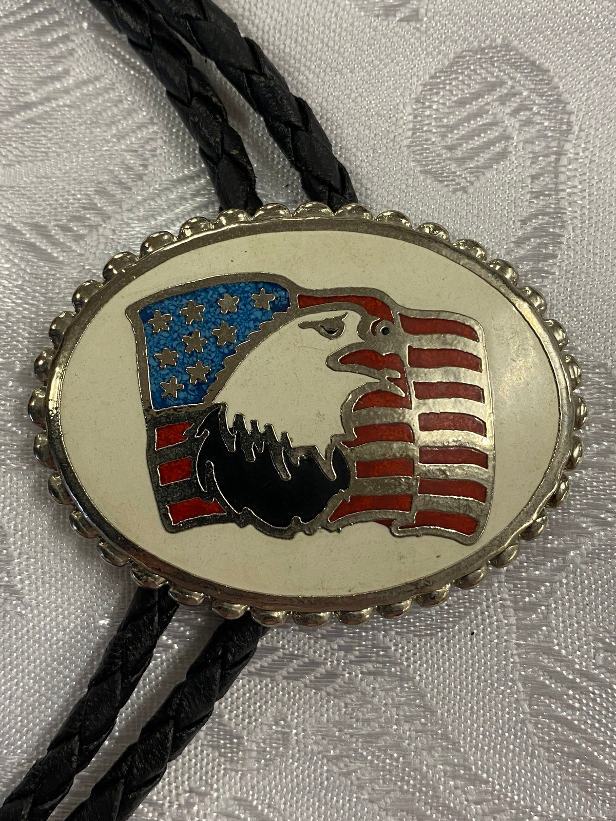 Patriotische Bolo Tie mit Adler und amerikanischer Flagge