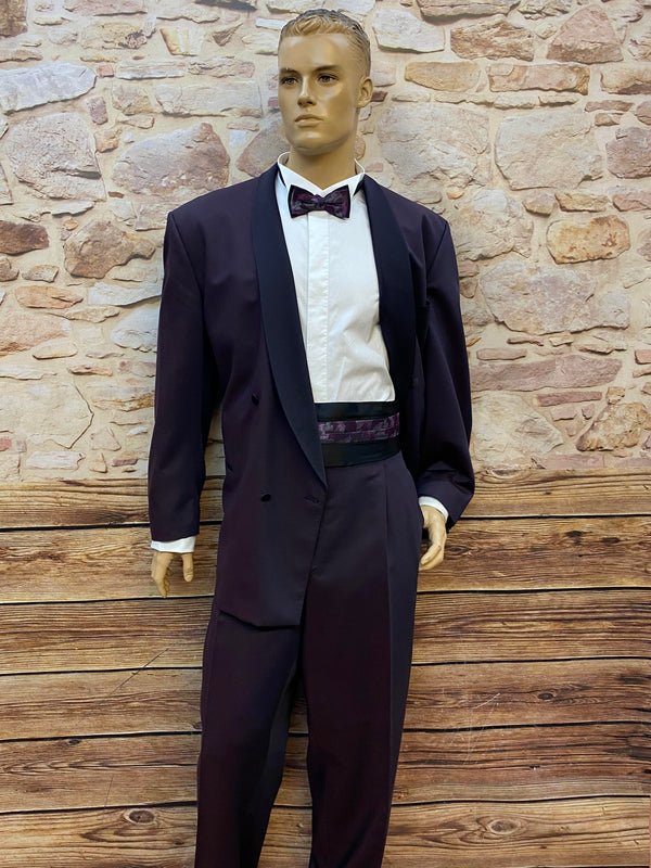 Kompletter WILVORST Smoking Gr. 29 mit Kummerbund, Smokinghemd und auberginefarbener Hose