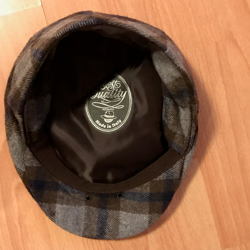 Innenansicht der gefütterten Gatsby-Mütze mit Label.