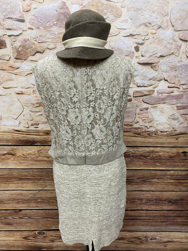 Kleid im 20er Jahre Stil, Hut, Handschuhe und Perlenkette Gr.42