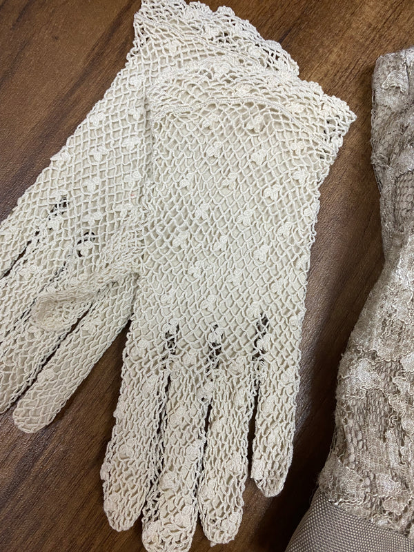 Kleid im 20er Jahre Stil, Hut, Handschuhe und Perlenkette Gr.42