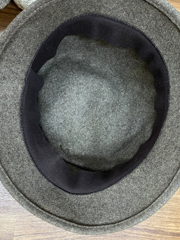 Kleid im 20er Jahre Stil, Hut, Handschuhe und Perlenkette Gr.42