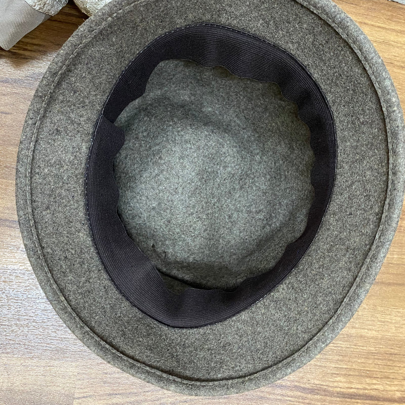 Kleid im 20er Jahre Stil, Hut, Handschuhe und Perlenkette Gr.42