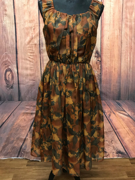 Vorderansicht 50er Jahre Kleid braun mit Blumenmuster