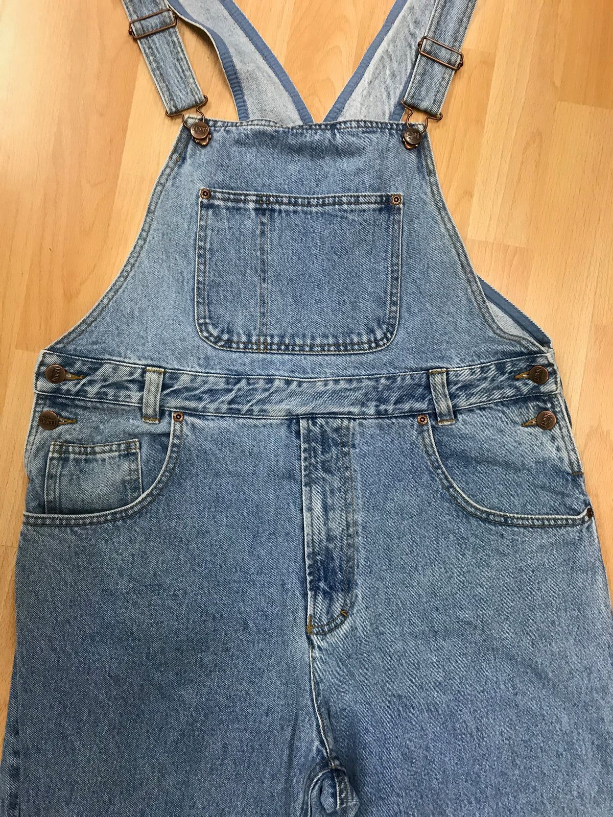 Vintage Jeanshose mit Latz