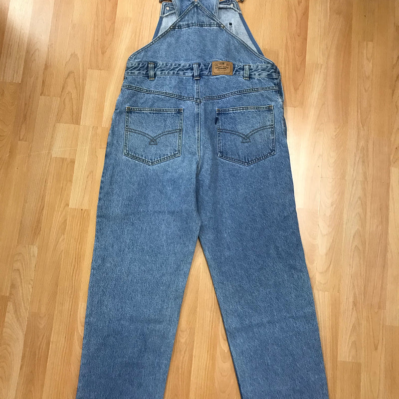 Second Hand Latzhose aus Jeans