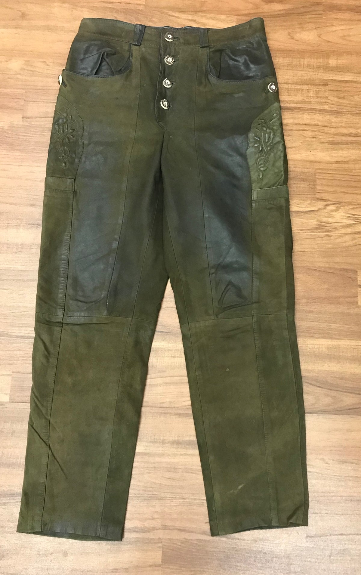 grüne Trachtenlederhose für Damen