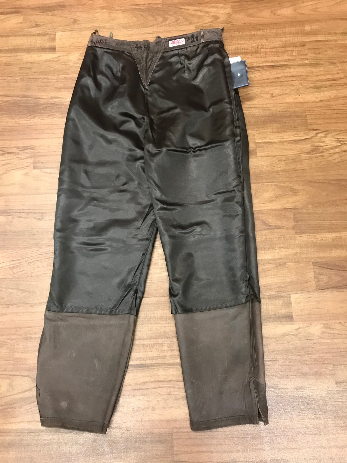 Pantalon de cuir traditionnel taille 40, marron